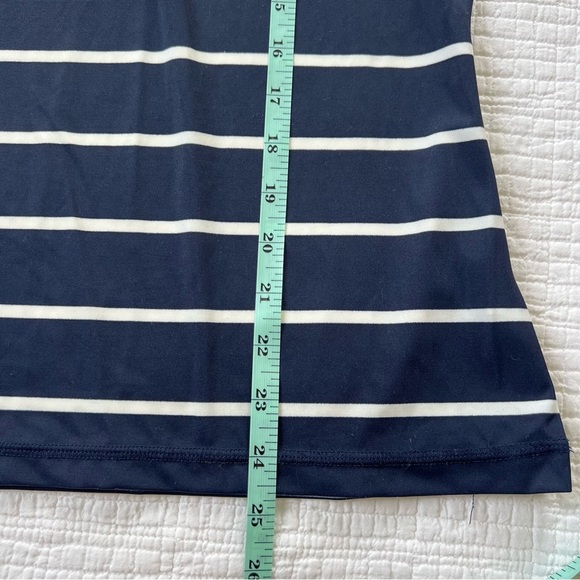 J. Crew Factory Women’s Mock Neck Long Sleeve Sleeve Rashguard Top Navy Medium - Picture 11 of 11